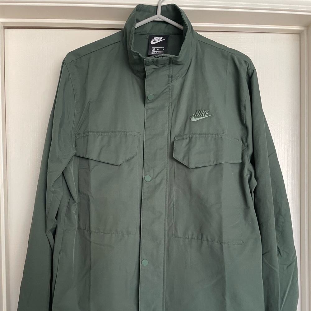 Nike Jacket Over Shirt - Picture 2 of 5